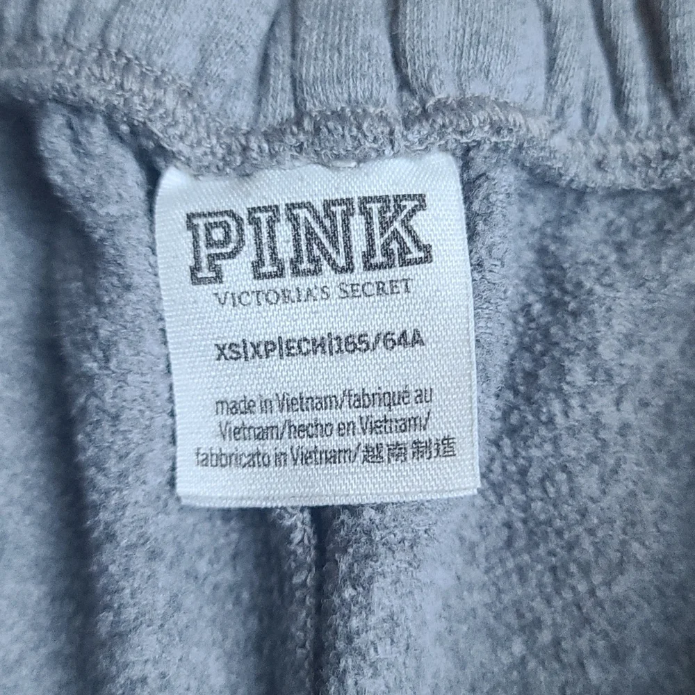 Pink sweat shorts - Picture 2 of 3